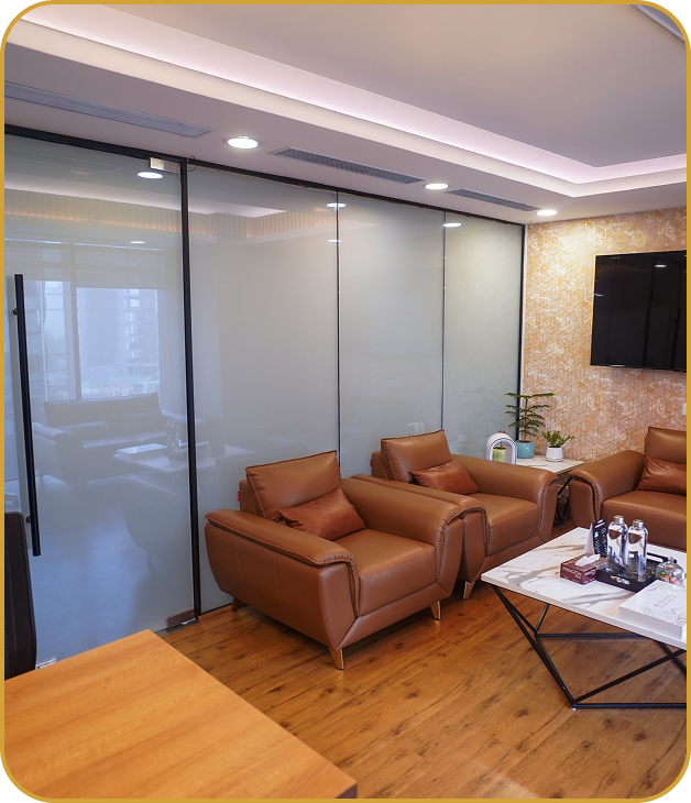 Switchable smart film transitioning from clear to private - Royal Tint