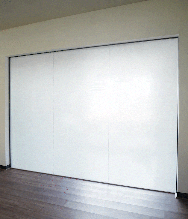 PDLC switchable glass switching from transparent to opaque on demand - Royal Tint